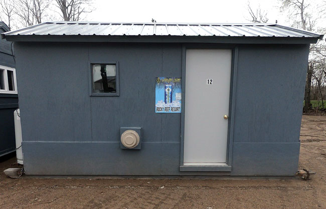 Winter Ice Fishing Resort - Fish House Rentals on Lake Mille Lacs at Rocky Reef Resort