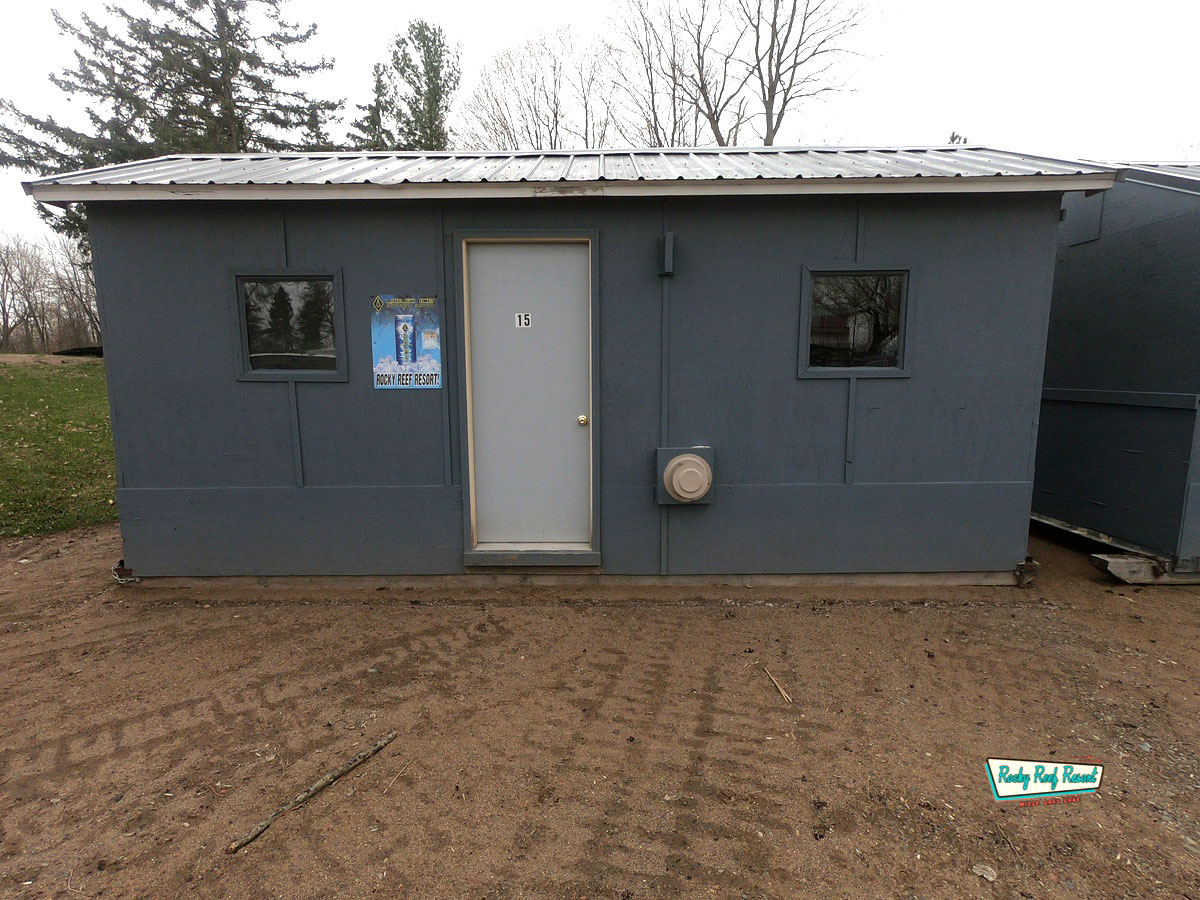 Winter Ice Fishing Resort - Fish House Rentals on Lake Mille Lacs at Rocky Reef Resort