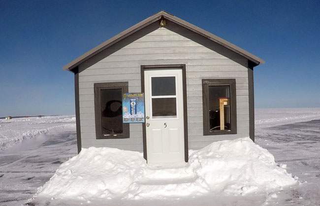 Winter Ice Fishing Resort - Fish House Rentals on Lake Mille Lacs at Rocky Reef Resort